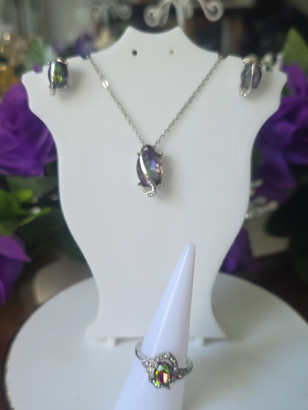 (NWT) Rainbow Cubic Zirconia White Silver Jewelry Set